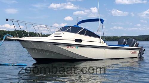 Boston Whaler Revenge 25 Spesifikasjoner og anmeldelser